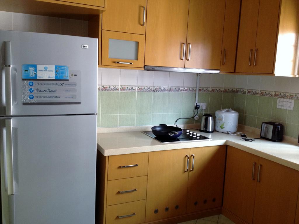 T & H Vacation Condo @Marina Court Kota Kinabalu Rom bilde