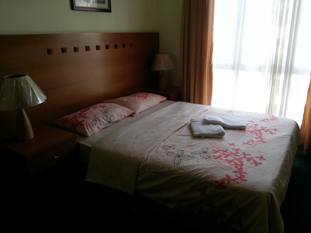 T & H Vacation Condo @Marina Court Kota Kinabalu Rom bilde